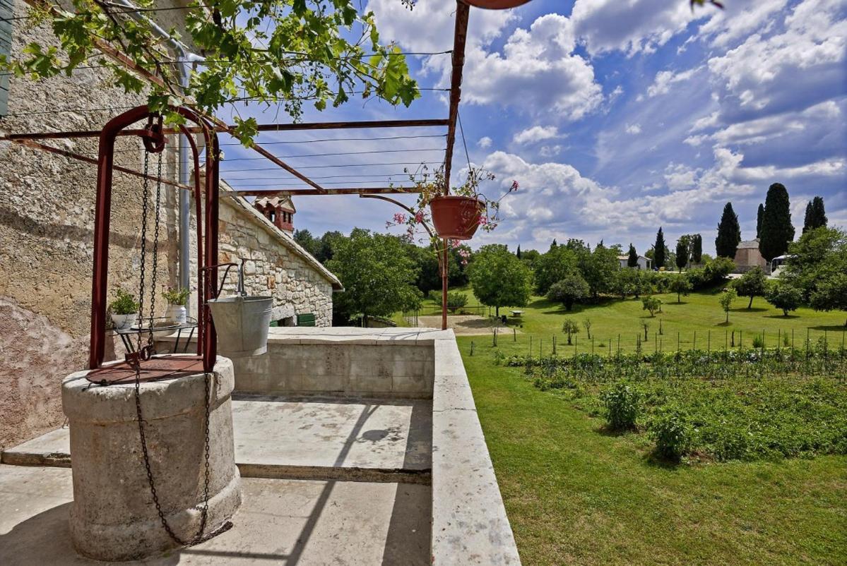 Вилла Stara Hiza In Sveti Petar U Sumi Экстерьер фото
