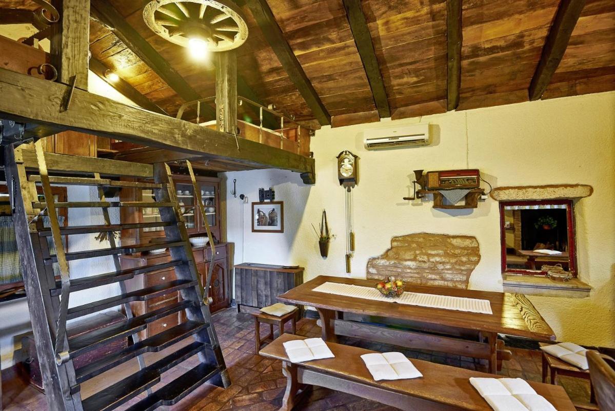 Вилла Stara Hiza In Sveti Petar U Sumi Экстерьер фото