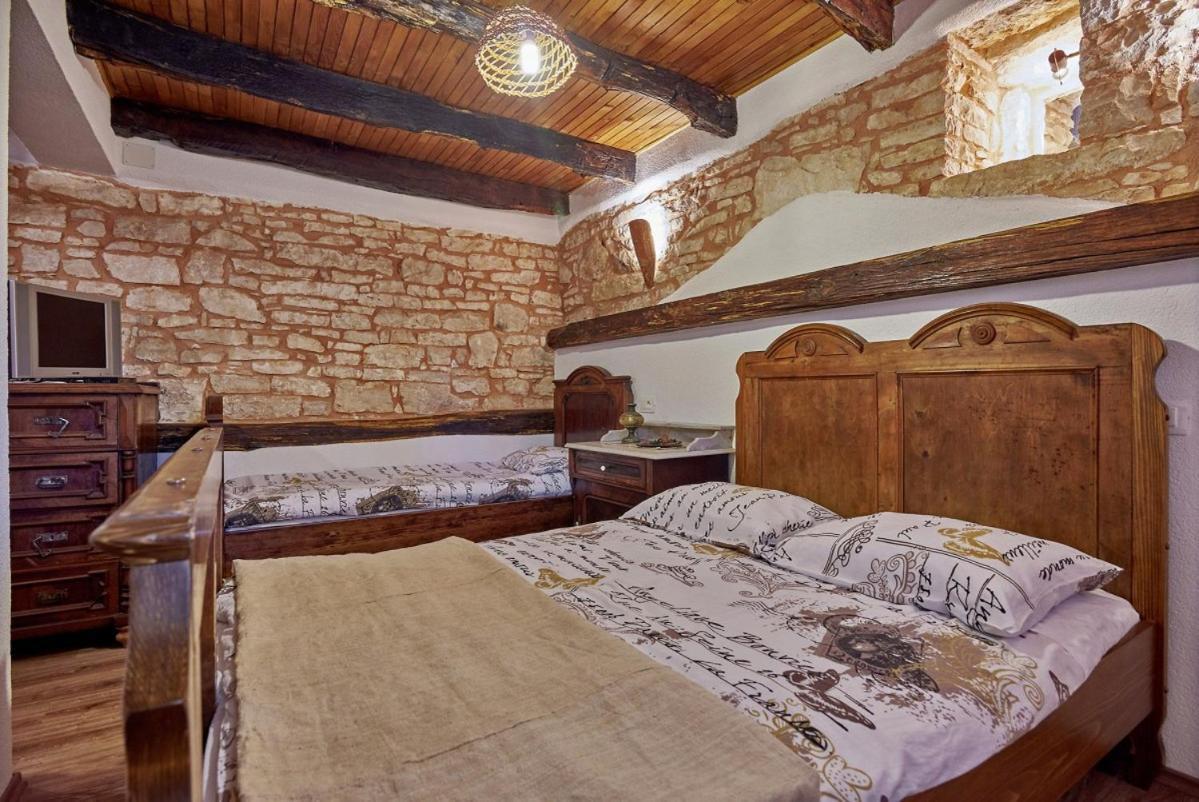 Вилла Stara Hiza In Sveti Petar U Sumi Экстерьер фото